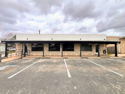 2300 N Us Highway 281 Hwy — photo 4