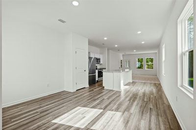 302 Sunlight Lake Blvd — photo 5