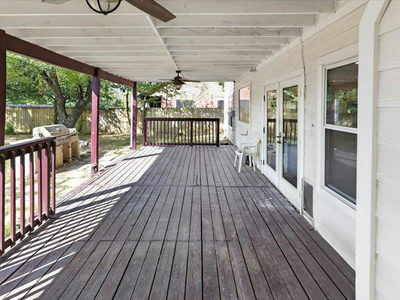 900 OAKCREST Cir — photo 4