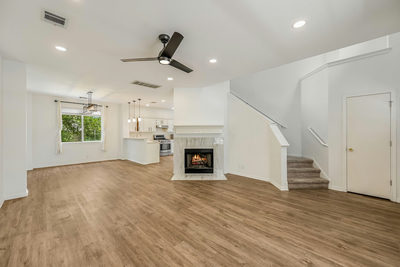 537 Roseberry St — photo 2
