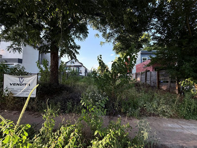2512 E 4th St — photo 2