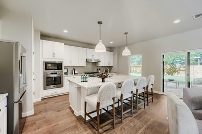 8012 Gault St — photo 3