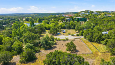 10400 Lake Park Dr — photo 2