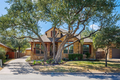 201 Saint Richie Ln — photo 2