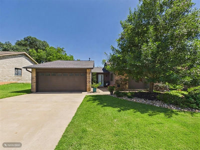 2706 Grennock Dr — photo 3