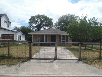 309 Ellis St — photo 2