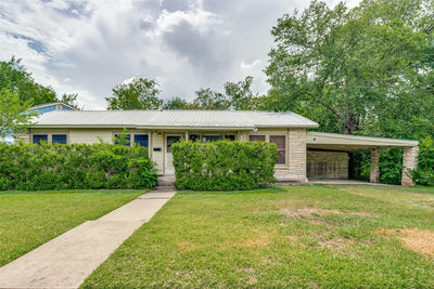 4814 Woodview Ave — photo 3