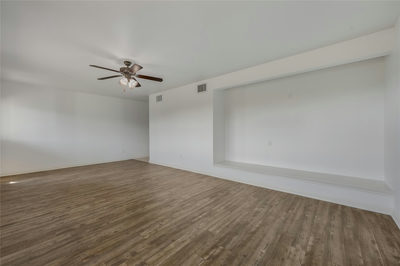 445 Venture Blvd S — photo 5