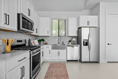 939 E 52nd St #2 — photo 4