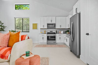 939 E 52nd St #2 — photo 5