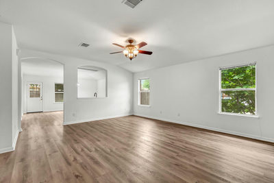 609 Golden Gate Dr — photo 5