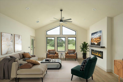 114 Rolling Hill Dr — photo 2