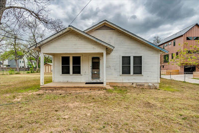 3520 Gonzales St — photo 2