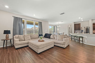 231 Maroon Ln — photo 2