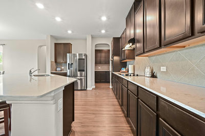 231 Maroon Ln — photo 3