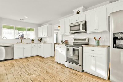 220 Three Creeks Dr — photo 4
