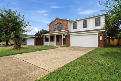 1806 Carriage Hills Trl — photo 2