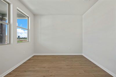 283 Crater Lake Dr — photo 3