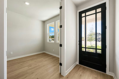 283 Crater Lake Dr — photo 4
