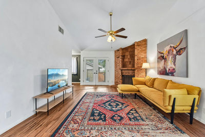 1413 W Braker Ln #B — photo 4