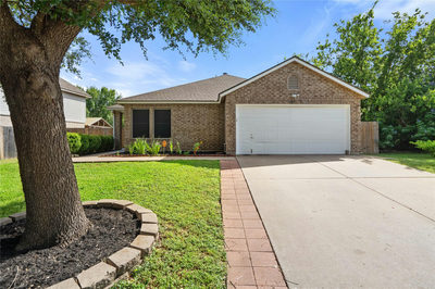 809 Betterman Dr — photo 2