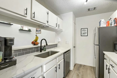 11904 Sunhillow Bnd — photo 5