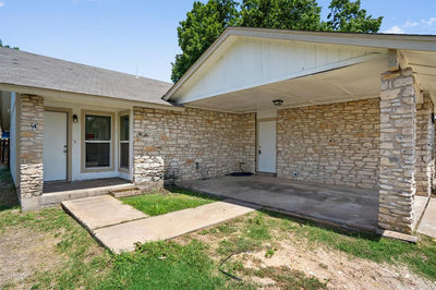 900 Fieldwood Dr — photo 2