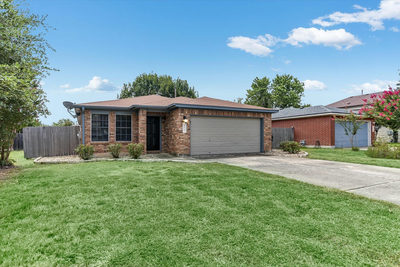 400 Ashbury Dr — photo 4