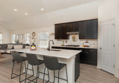 360 Jefferson Dr — photo 3