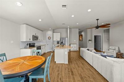 21204 Santa Rosa Ave — photo 3