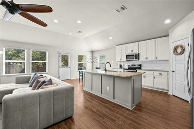 21204 Santa Rosa Ave — photo 3
