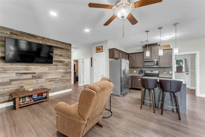 102 Fox Cir — photo 4
