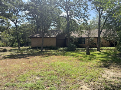 109 Pine Cone Ln — photo 2