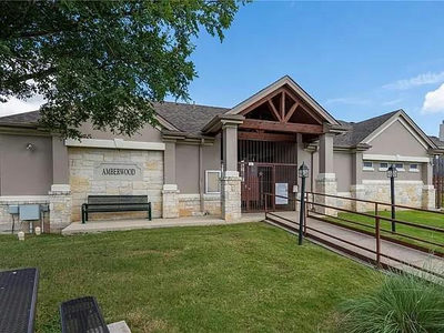 1941 Amberwood Loop — photo 4