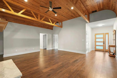 20608 Live Oak St — photo 4