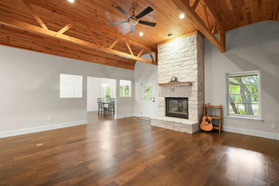 20608 Live Oak St — photo 3