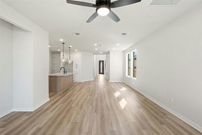 260 Bloomington Loop — photo 4