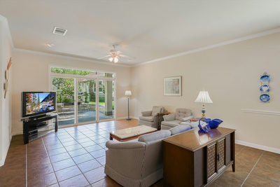 102 Yosemite Rd — photo 4