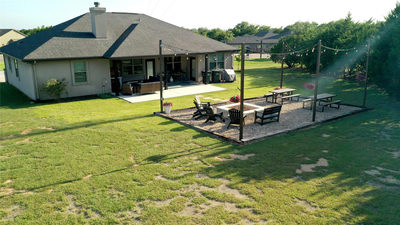 220 Angela Dr — photo 3