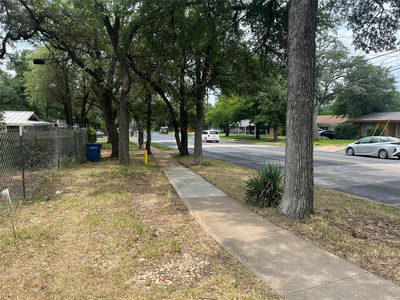 4621 Menchaca Rd — photo 2