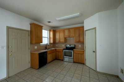 8901 Parkfield Dr — photo 5