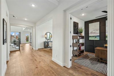 933 Landing Ln — photo 2