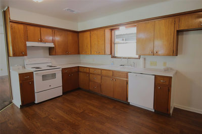 741 W Bell St — photo 5