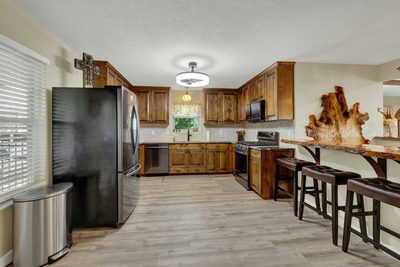 1422 Oakridge Ln — photo 5