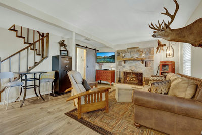 1422 Oakridge Ln — photo 4