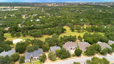 430 Champions Dr — photo 3