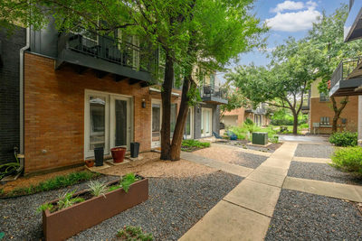 1205 Kinney Ave #H — photo 2