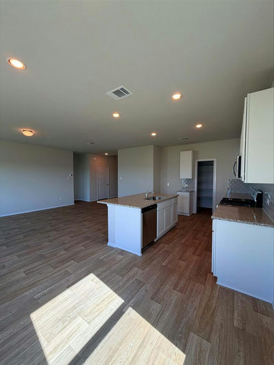 2421 Winding Creek Rd — photo 4