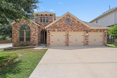 480 Monahans Dr — photo 2