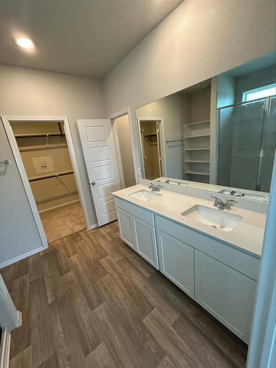 150 Lennox Dr — photo 5